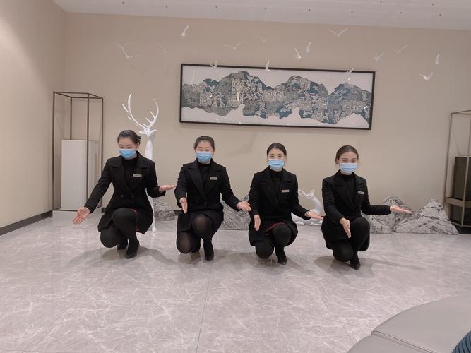 昕悅府優(yōu)潔物業(yè)第二周服務(wù)周報(bào) 禮儀服務(wù)規(guī)范提升與成果展示